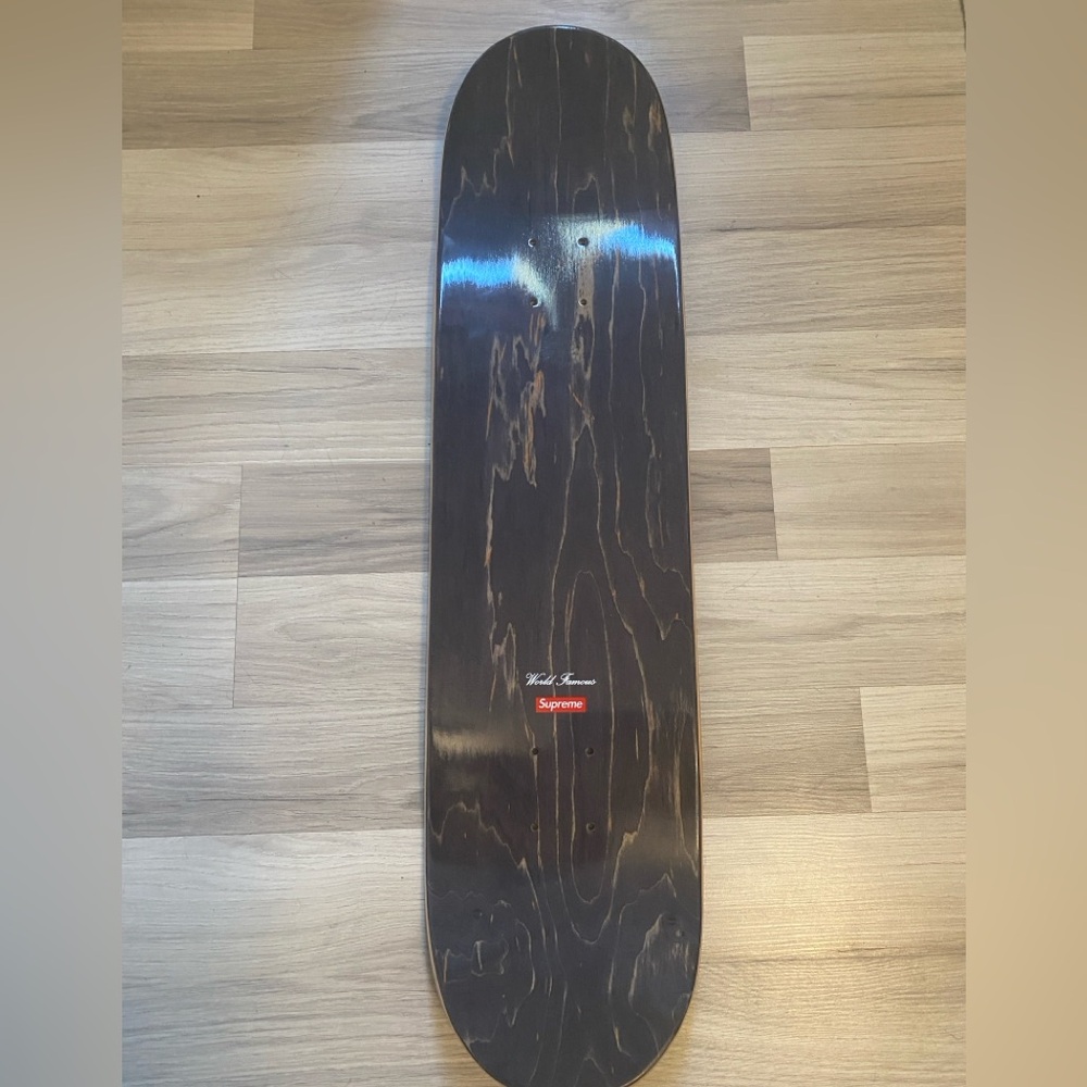 Supreme skateboard 🛹